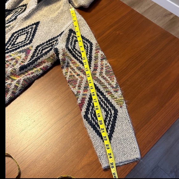 Woven Heart Aztec Print Southwest Boho Long Cardigan Hoodie - Picture 11 of 12